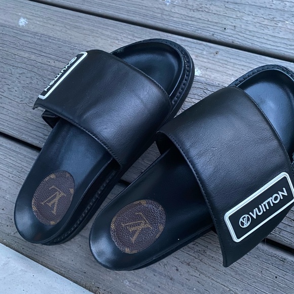 Previously worn Black Louis Vuitton slides size 38 - Picture 3 of 5